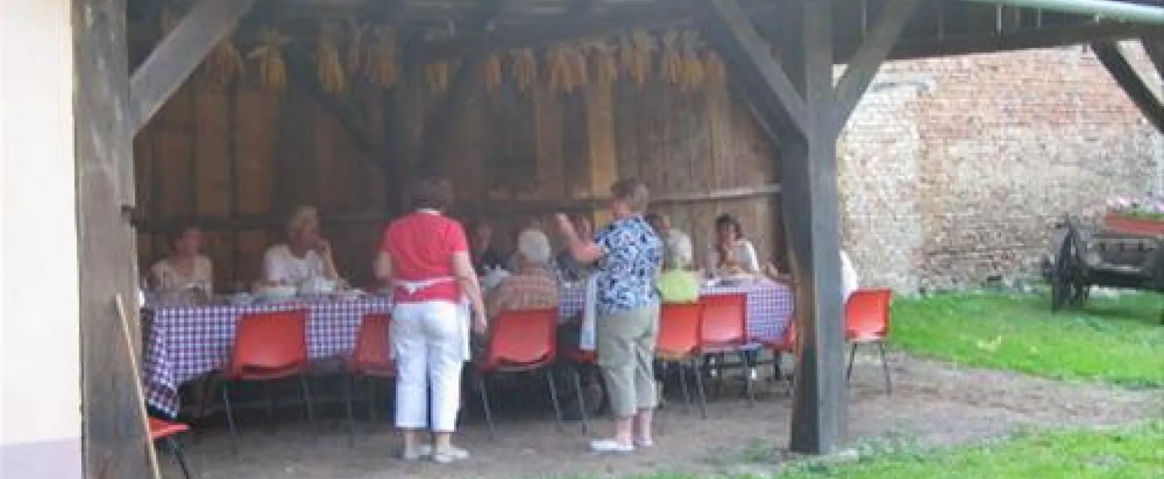 Camping La Curtea Richvini