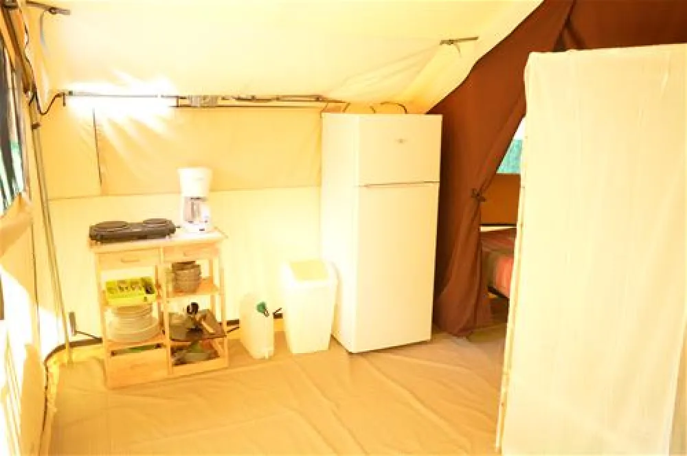 Camping Les Neufs Pres