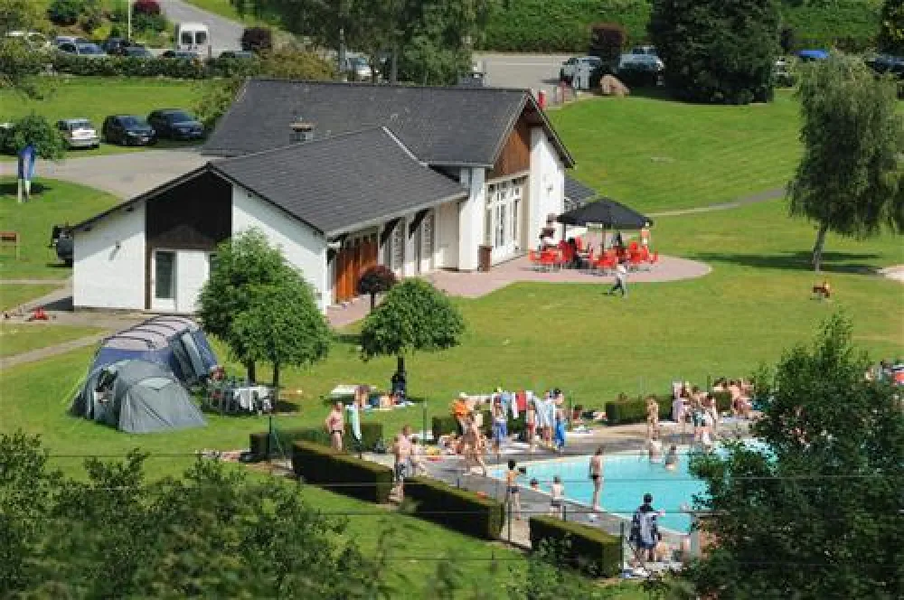 Camping Les Neufs Pres