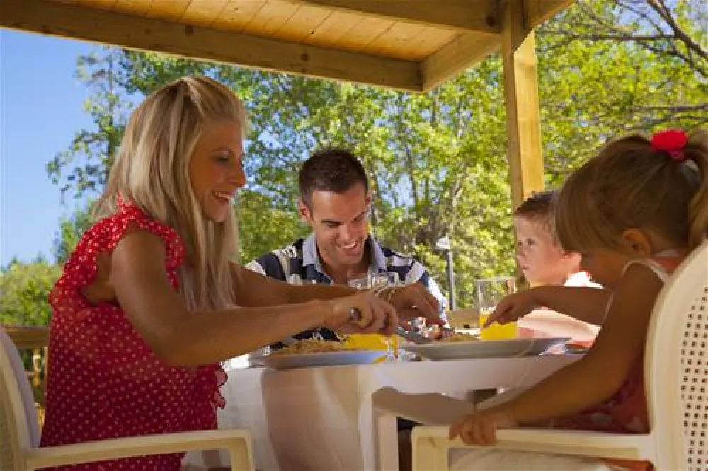 Holiday Resort and Autocamp Medveja