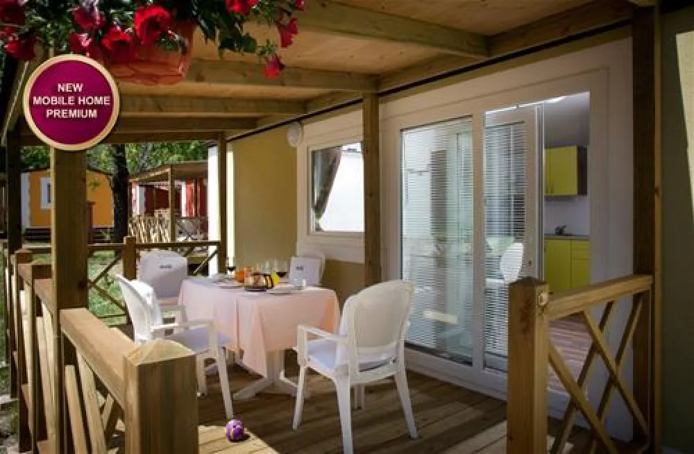 Holiday Resort and Autocamp Medveja