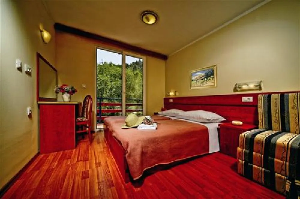 Holiday Resort and Autocamp Medveja