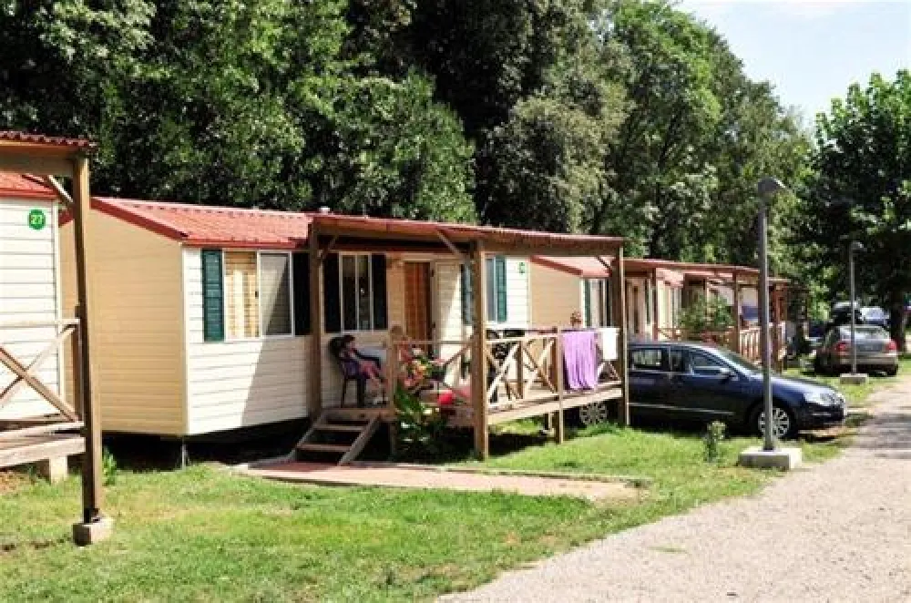 Holiday Resort and Autocamp Medveja