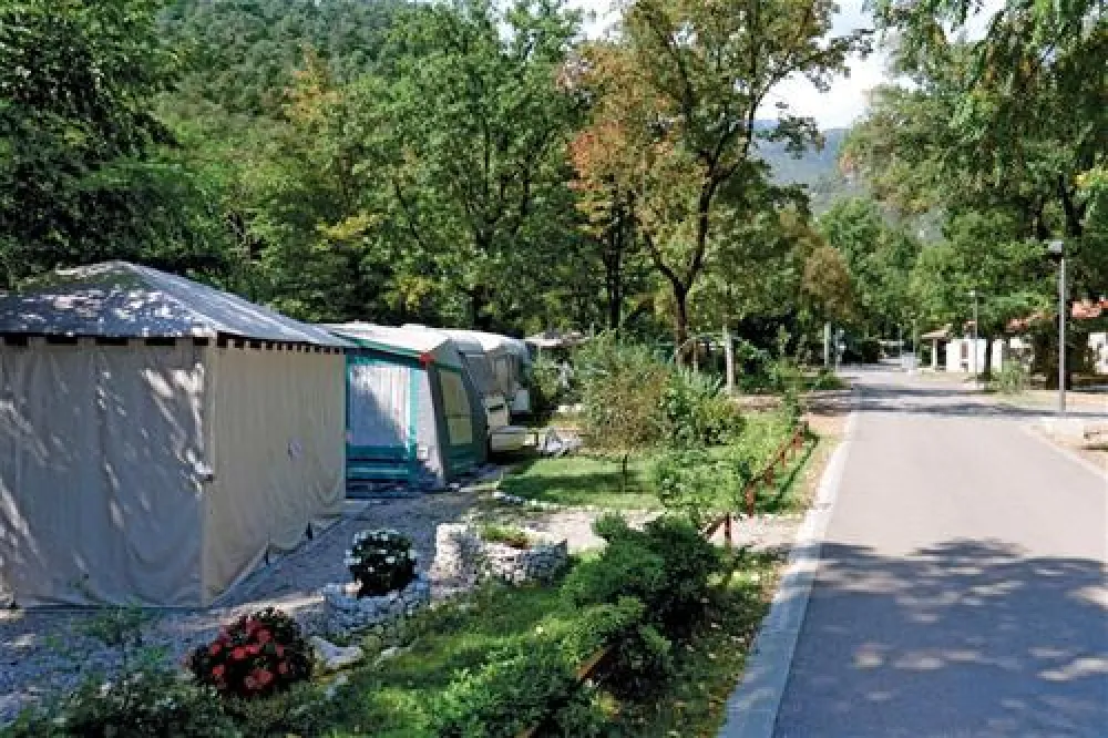 Holiday Resort and Autocamp Medveja