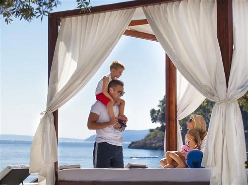 Holiday Resort and Autocamp Medveja