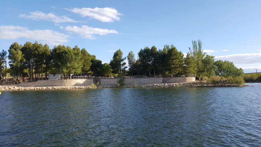 Lake Caspe Camping