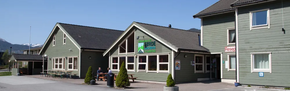 Førde Gjestehus og Camping