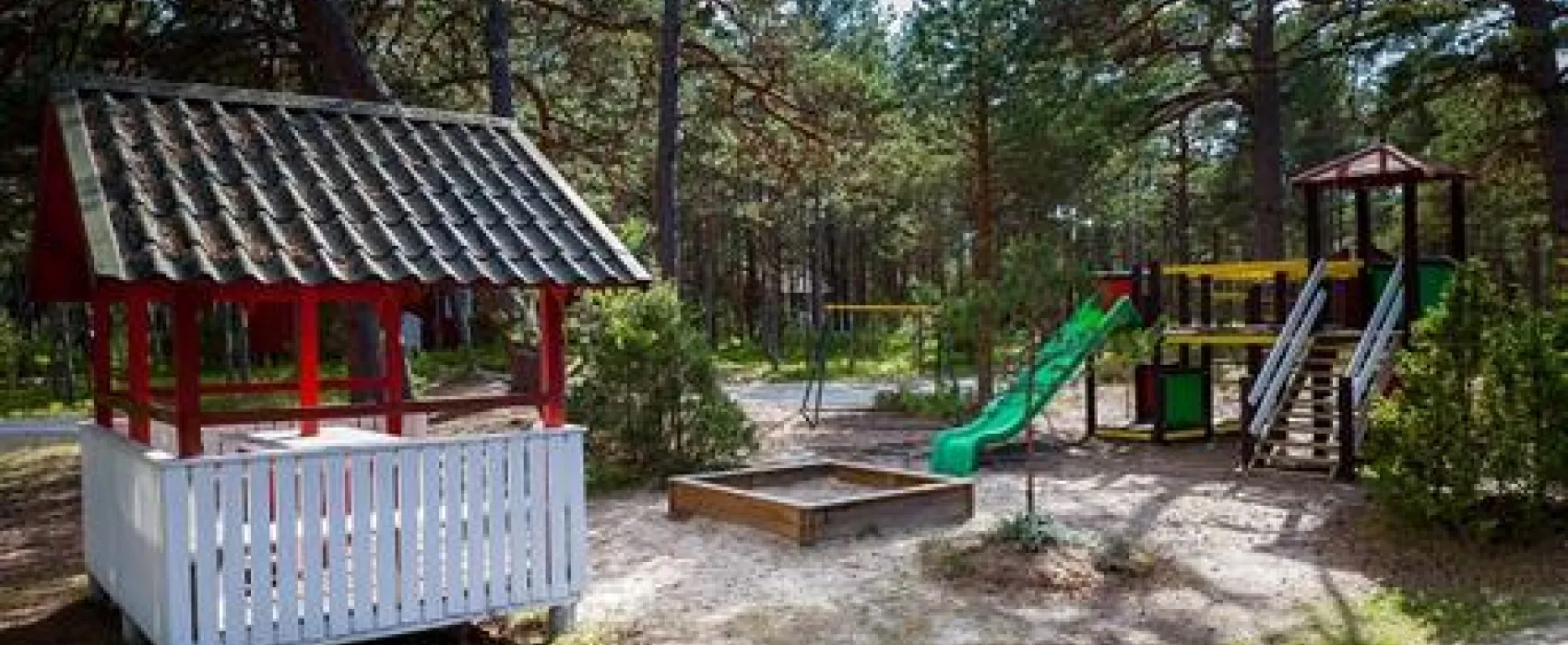 Roosta Holiday Village