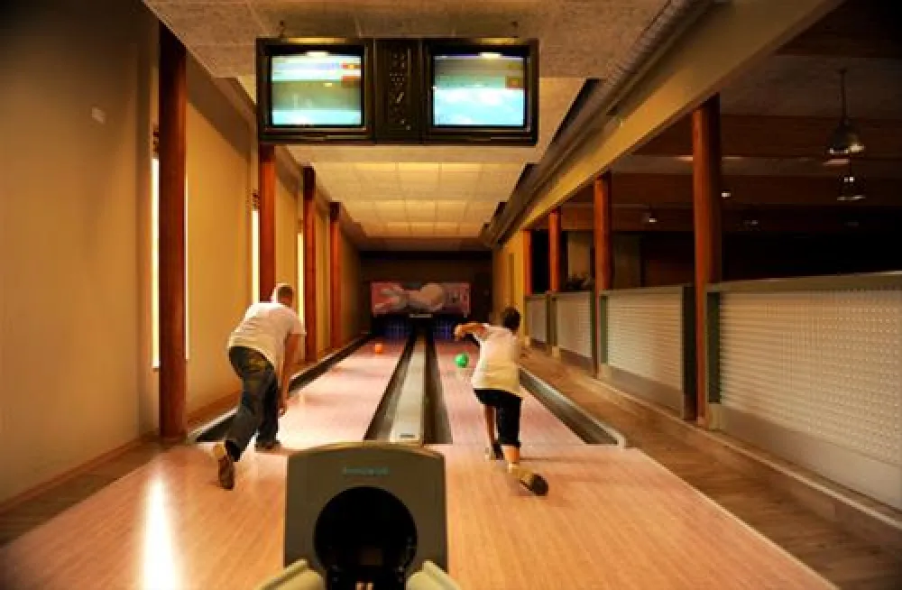 Roosta Holiday Village