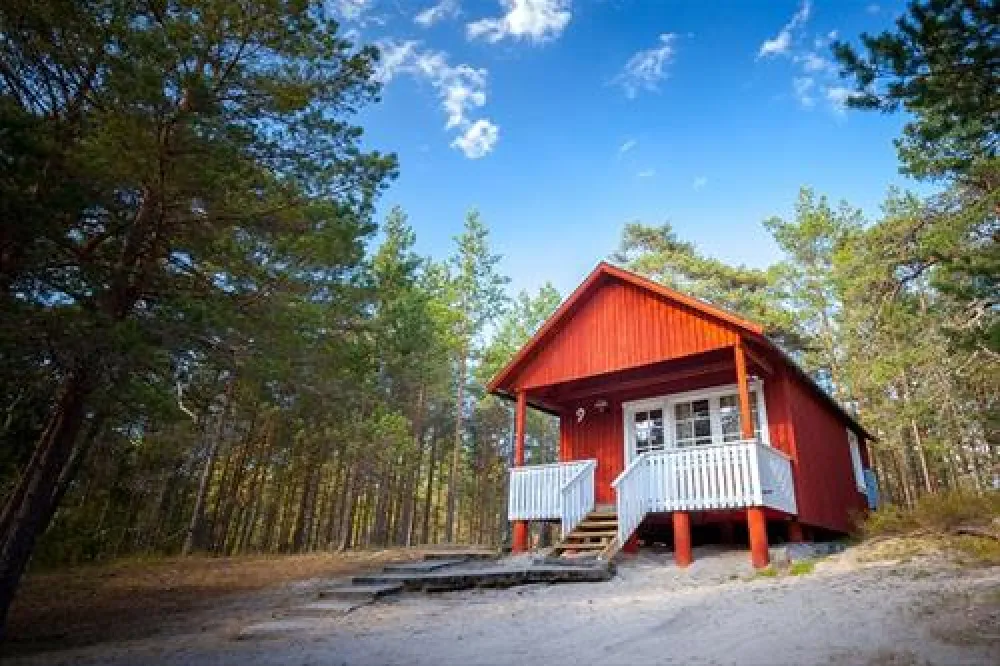 Roosta Holiday Village