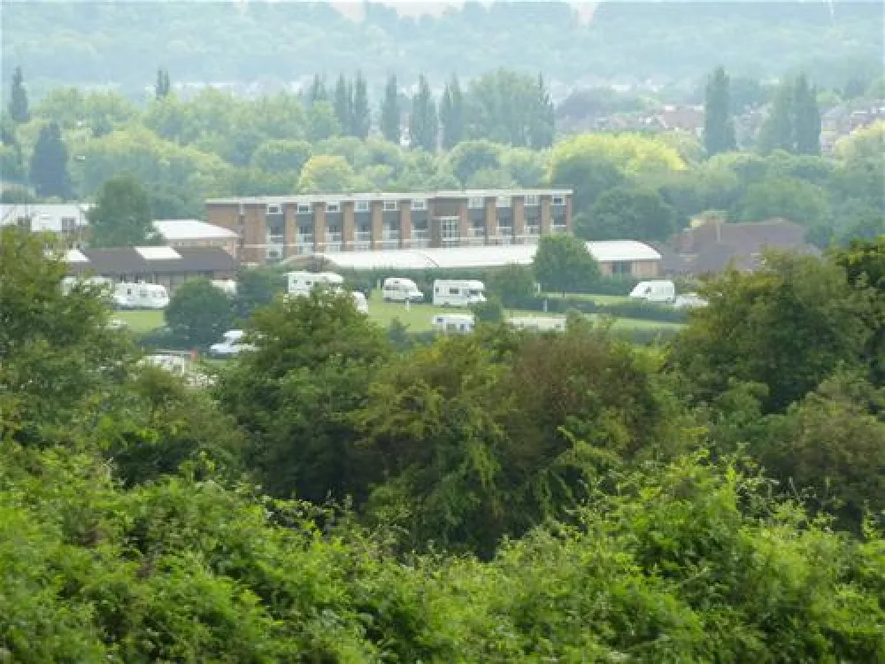 Camping And Caravanning Club Site Salisbury