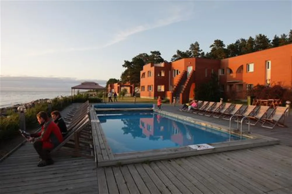 Lepanina Hotel and Camping