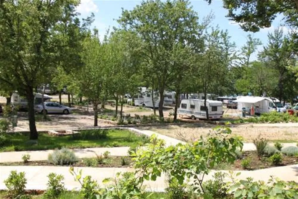 Camping Njivice