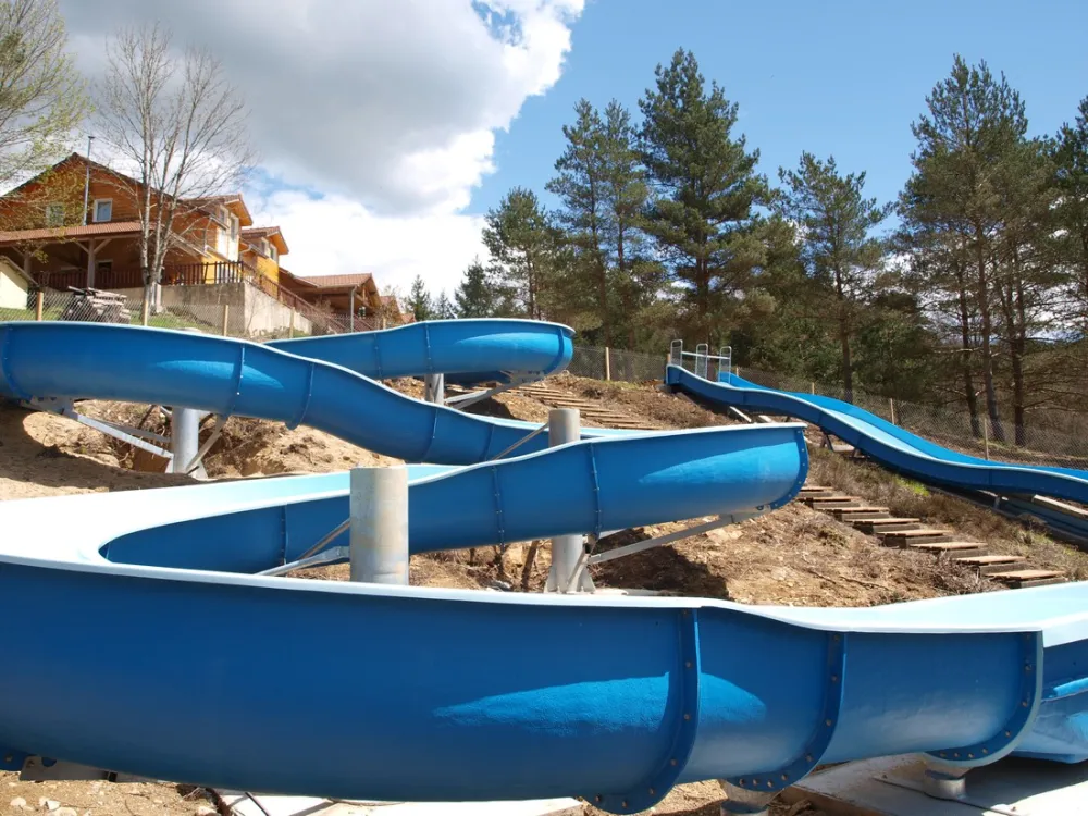 Camping Les Trois Sources  