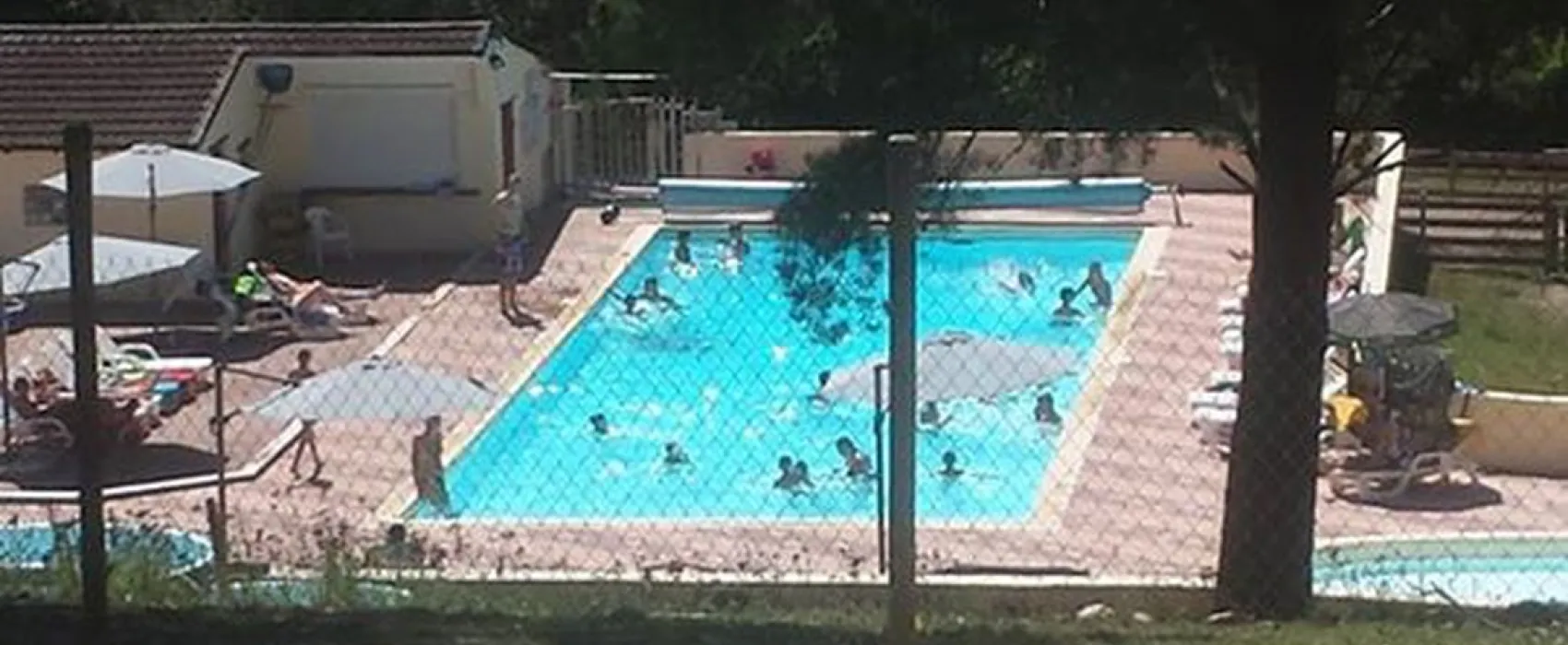 Camping Les Trois Sources  