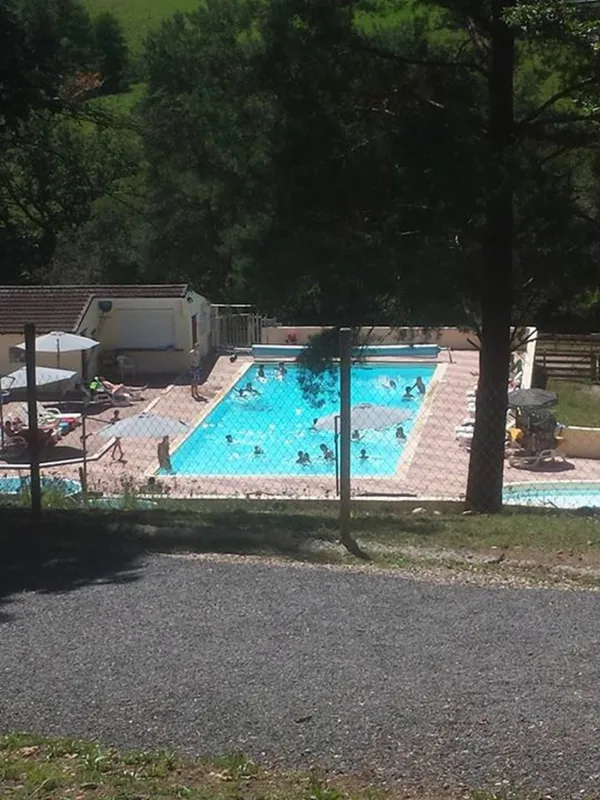 Camping Les Trois Sources  