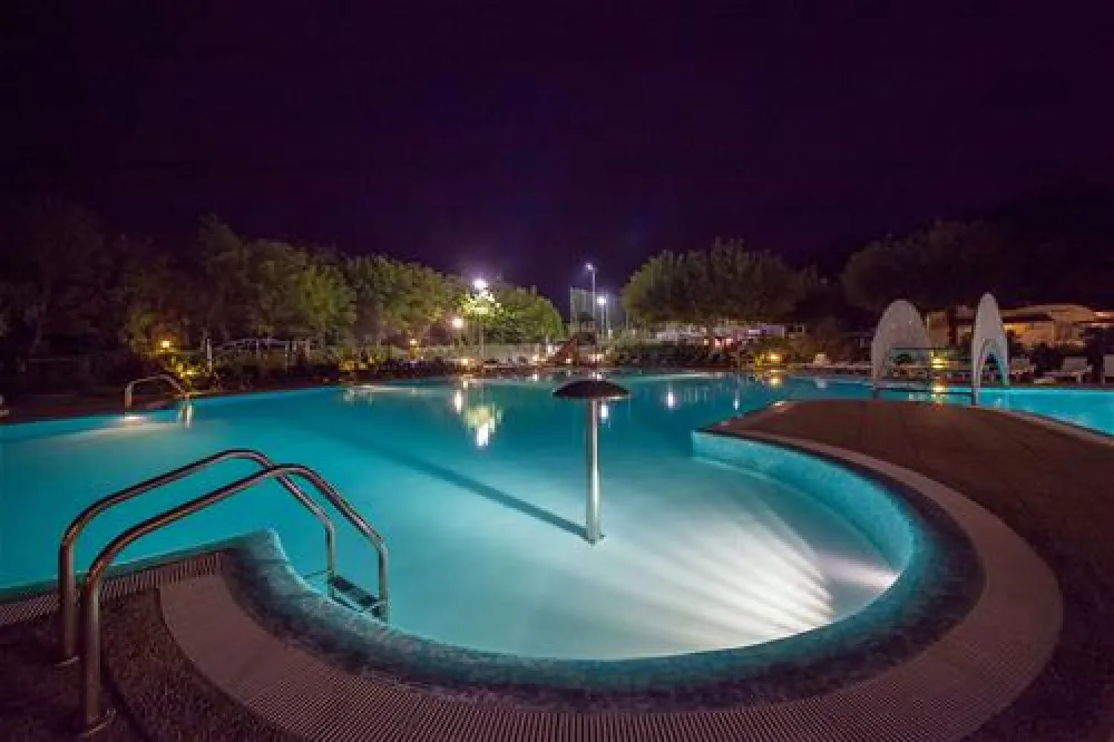 Camping Mario Village