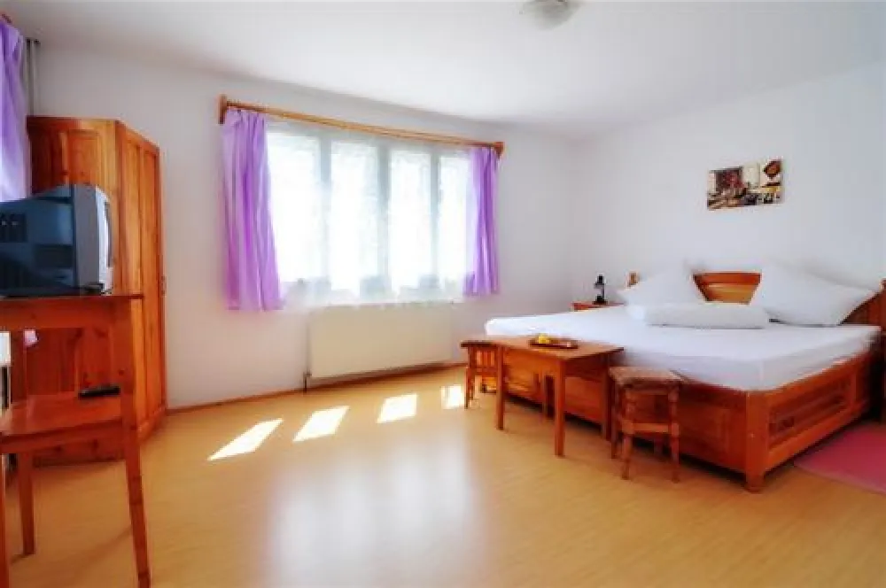 Camping & Pension Cristiana