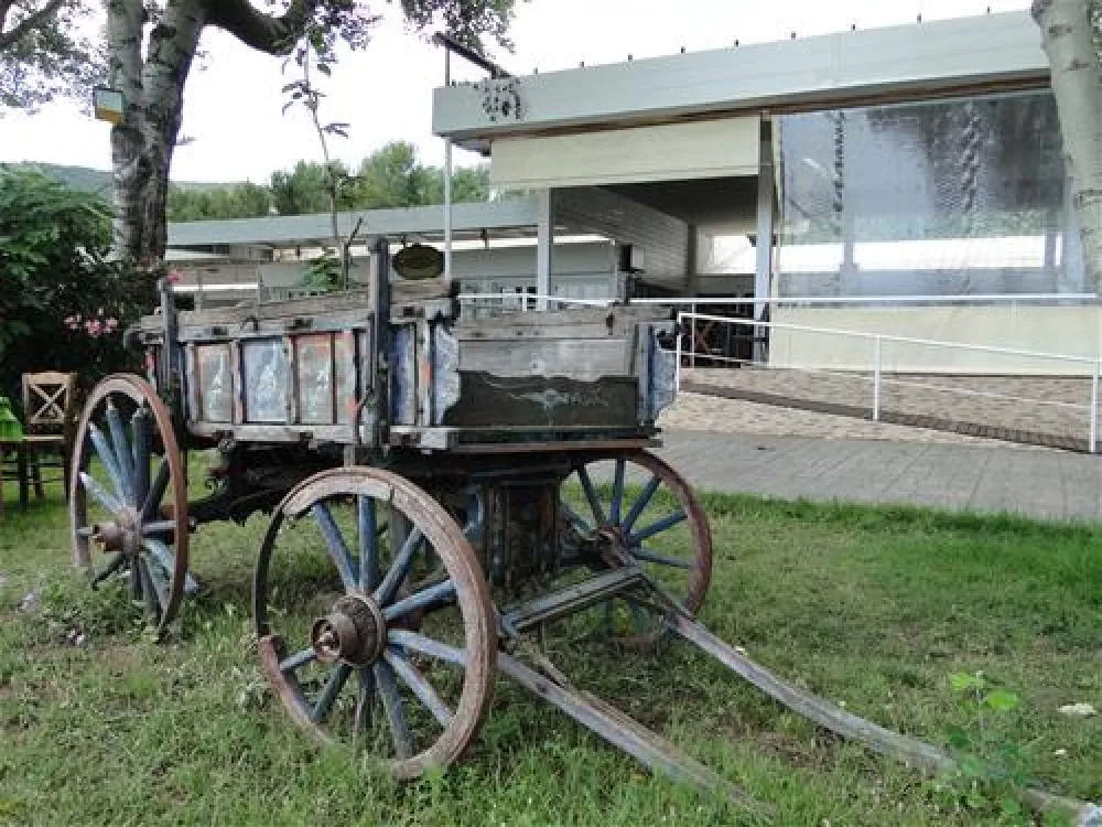 Thalatta Kalamitsi Village Camp