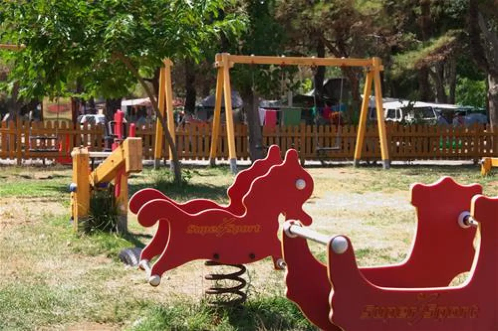 Thalatta Kalamitsi Village Camp