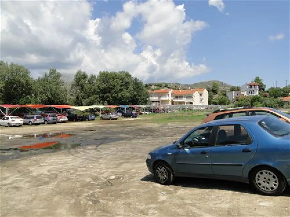 Thalatta Kalamitsi Village Camp