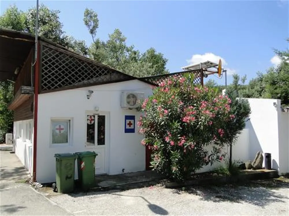 Thalatta Kalamitsi Village Camp