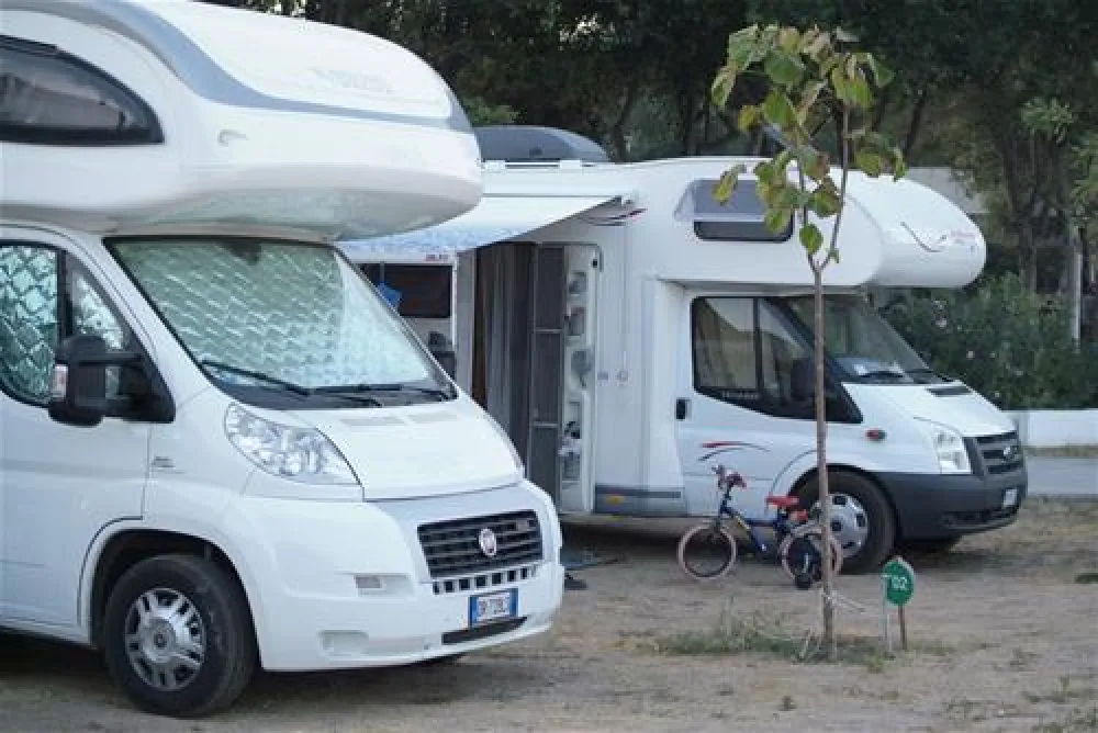 Thalatta Kalamitsi Village Camp