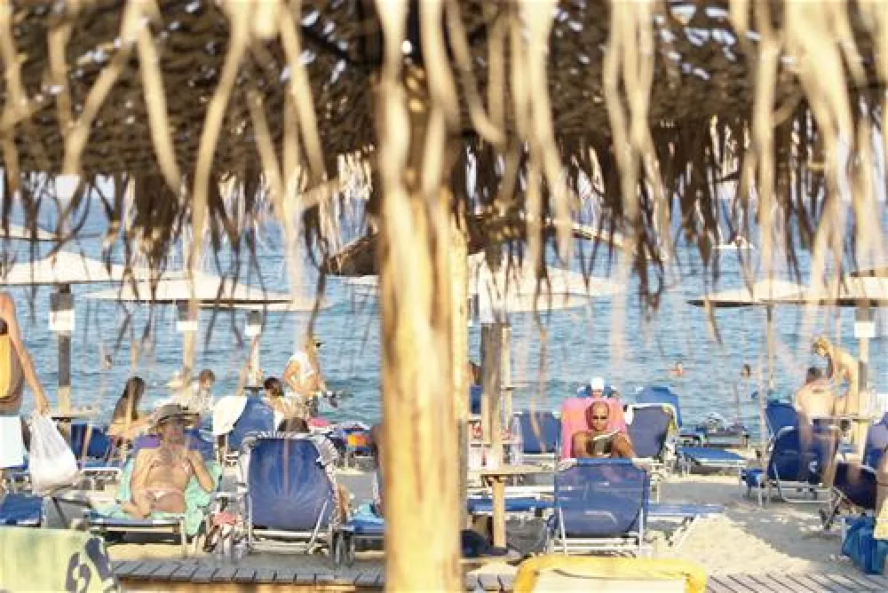 Thalatta Kalamitsi Village Camp