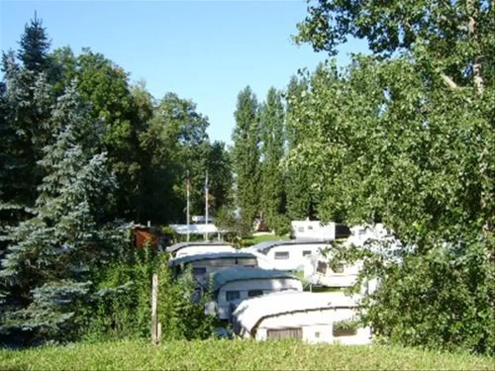 Camping und Schwimmbad am Rhein