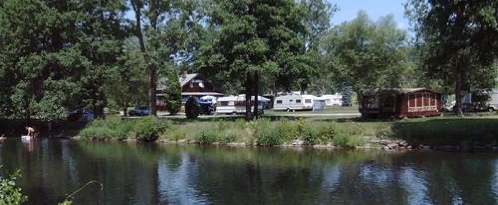 Campingplatz Am Flussfreibad