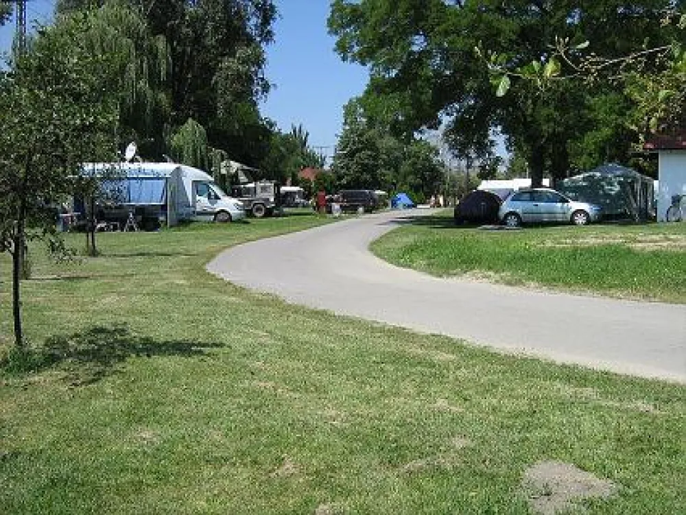 Szentesi Üdülöközpont Nonprofit KFT