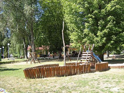 Szentesi Üdülöközpont Nonprofit KFT photo 4