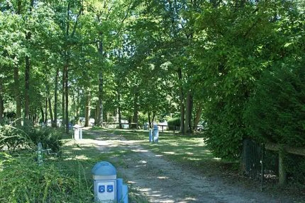 Camping Les Petits Pres