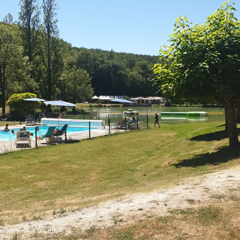 Camping Les 2 Lacs  