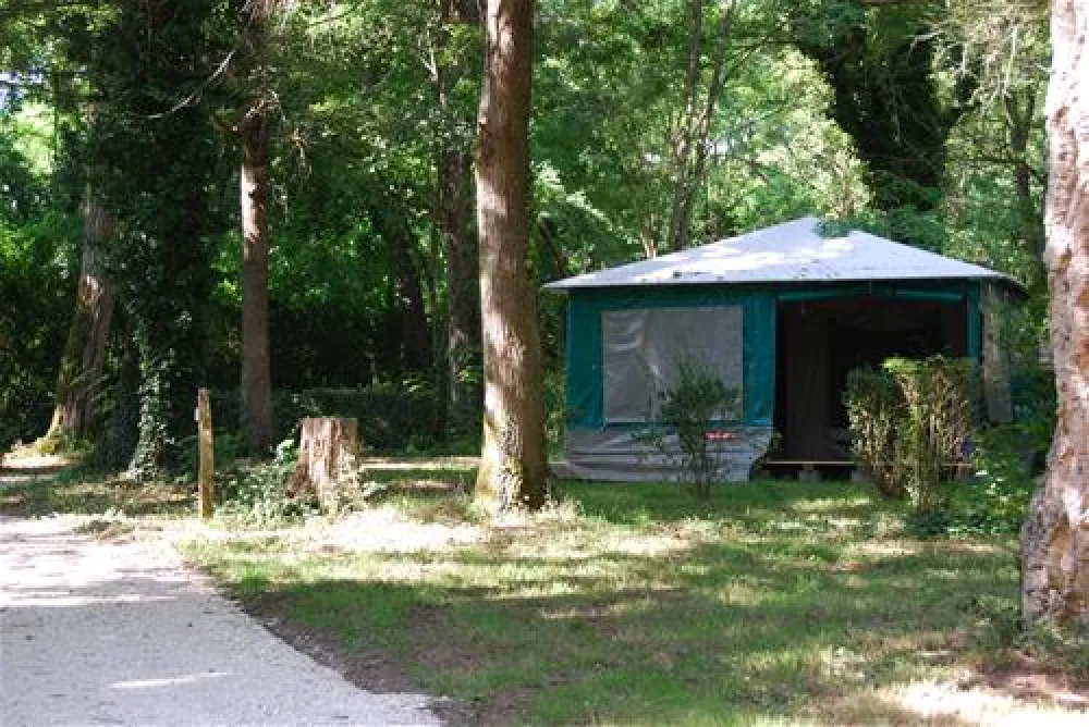 Flower Camping La Sagne