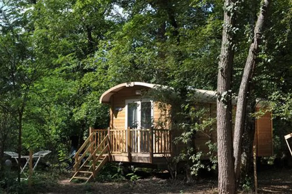 Flower Camping La Sagne