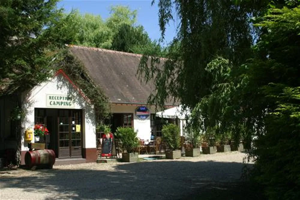 Camping du Domaine du Lac  