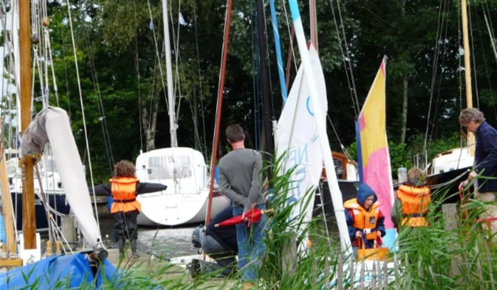Camping De Veenhoop Watersport en Recreatie