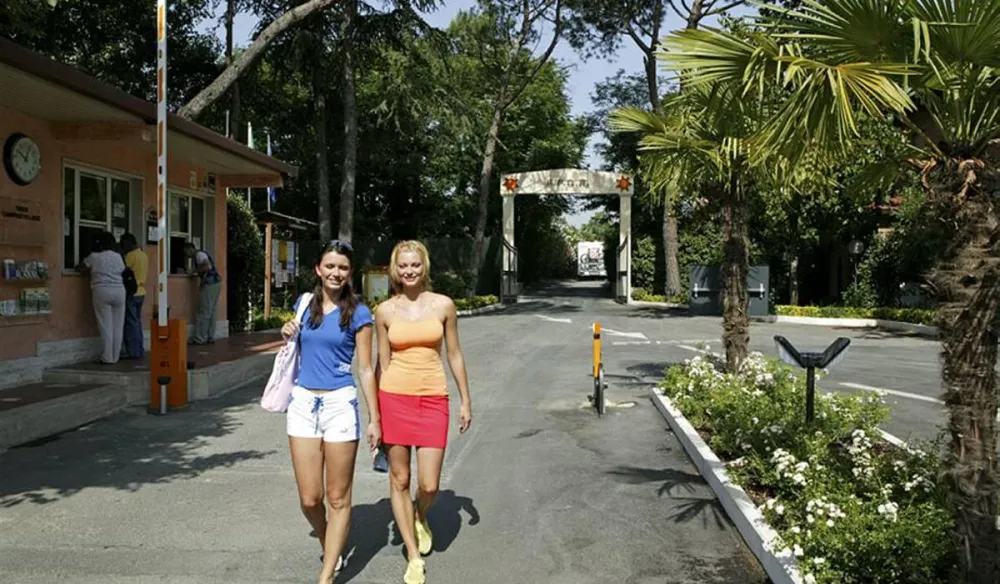 Camping Village Tiber