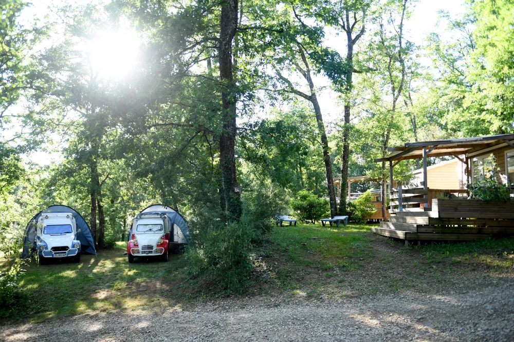 Camping Le Pech Charmant****
