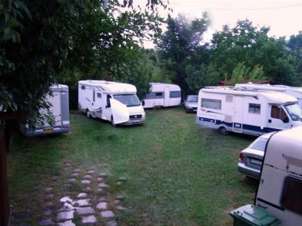 Camping Maslina