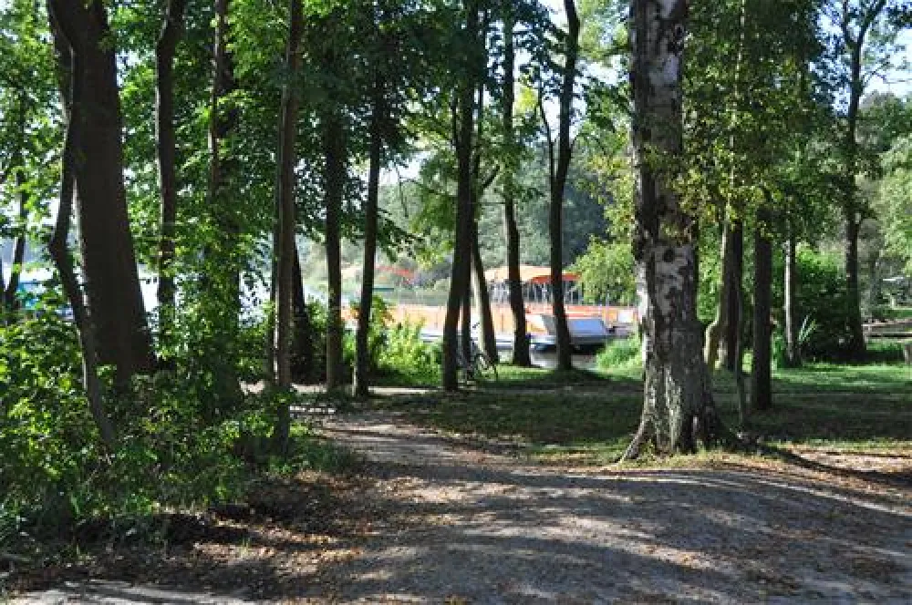 Camping- und Wohnmobilpark "Kamerun"