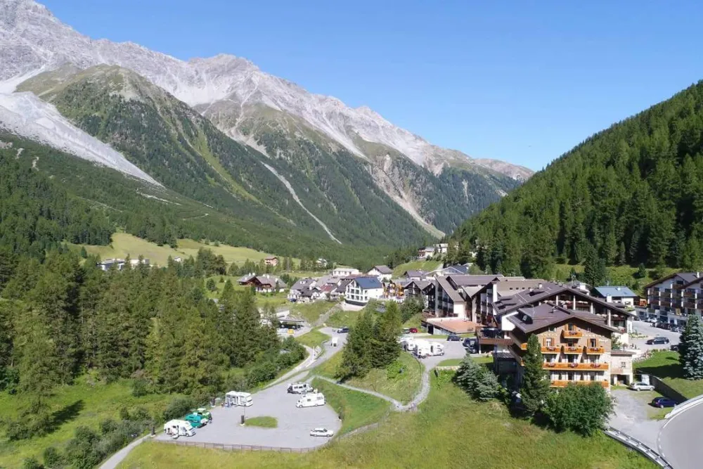 Alpina Mountain Camping