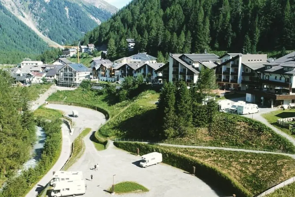 Alpina Mountain Camping