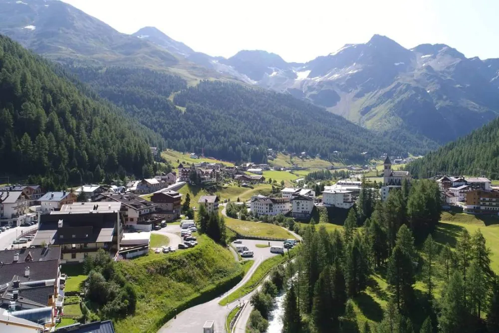 Alpina Mountain Camping