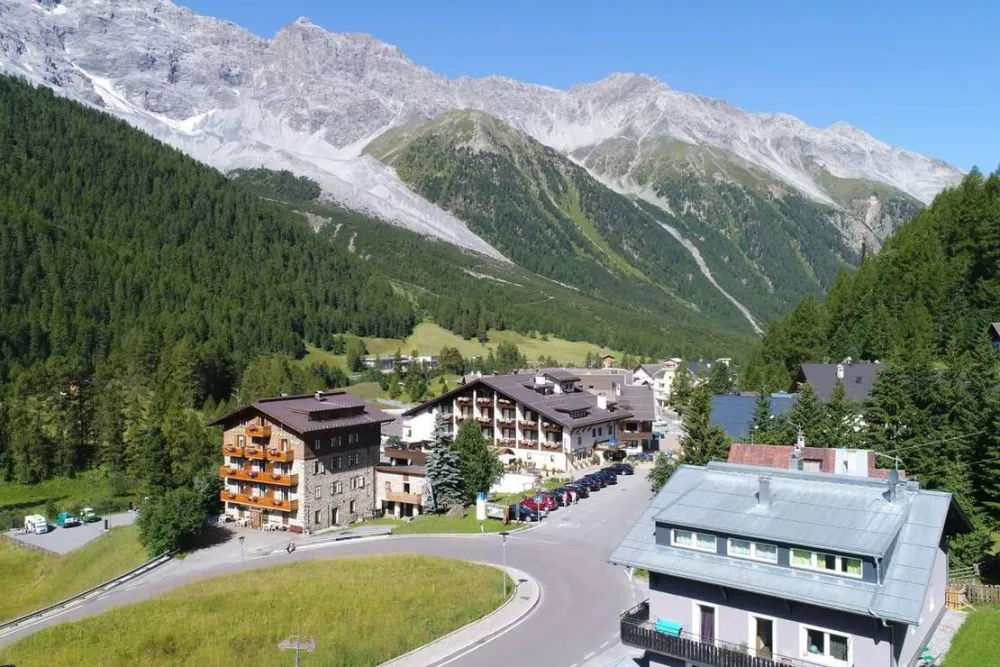 Alpina Mountain Camping