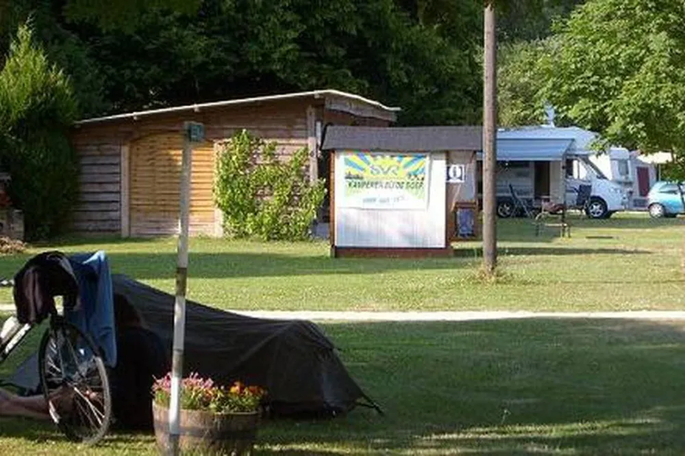 Camping A La Ferme De L'espe
