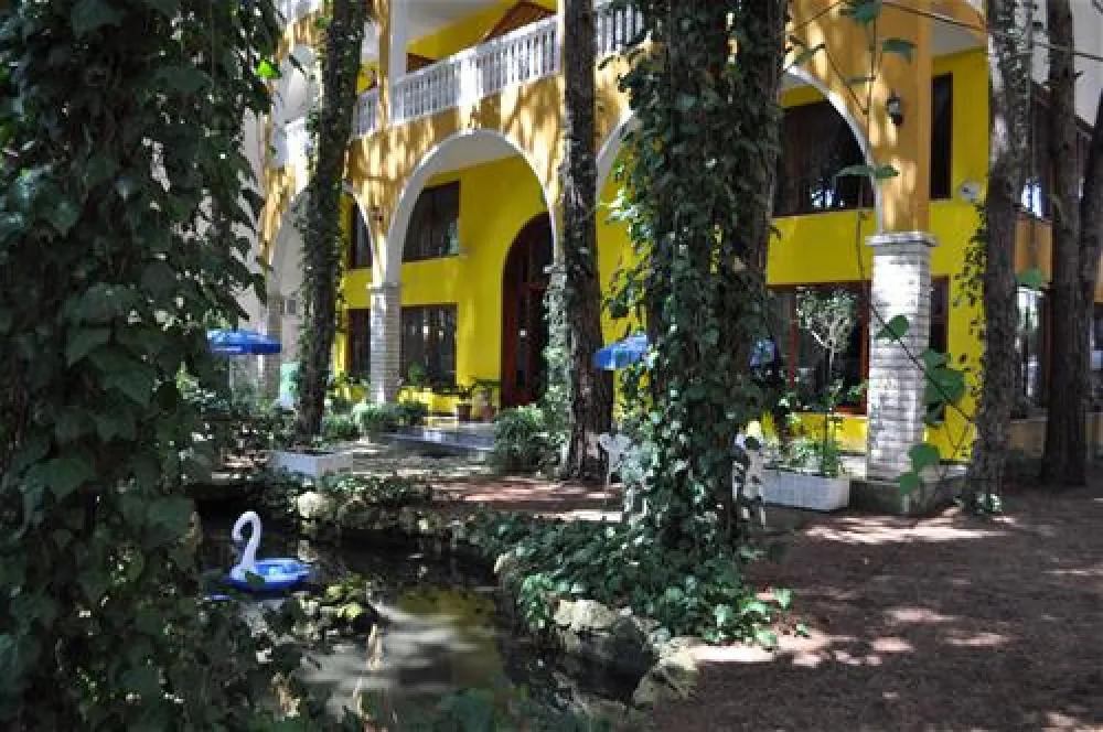 Camping Mali i Robit