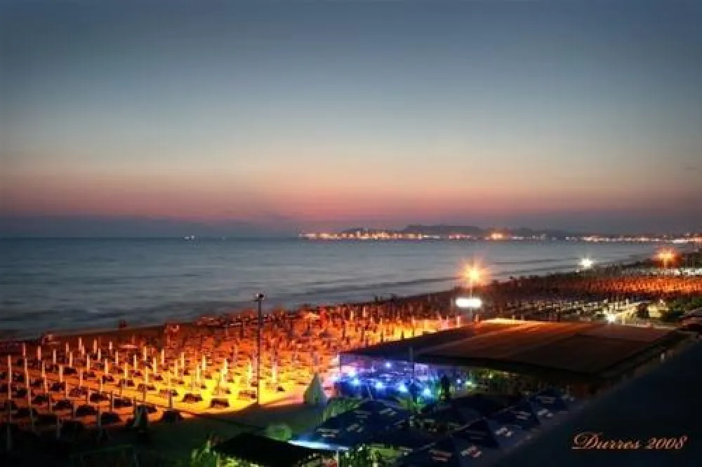 Camping Mali i Robit