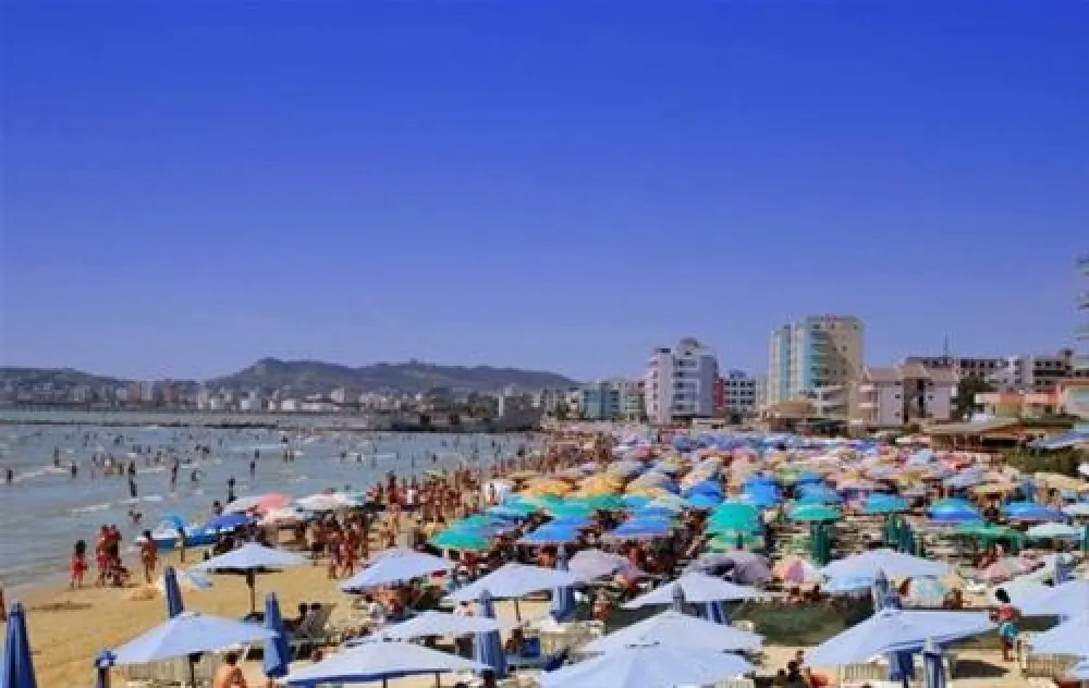 Camping Mali i Robit